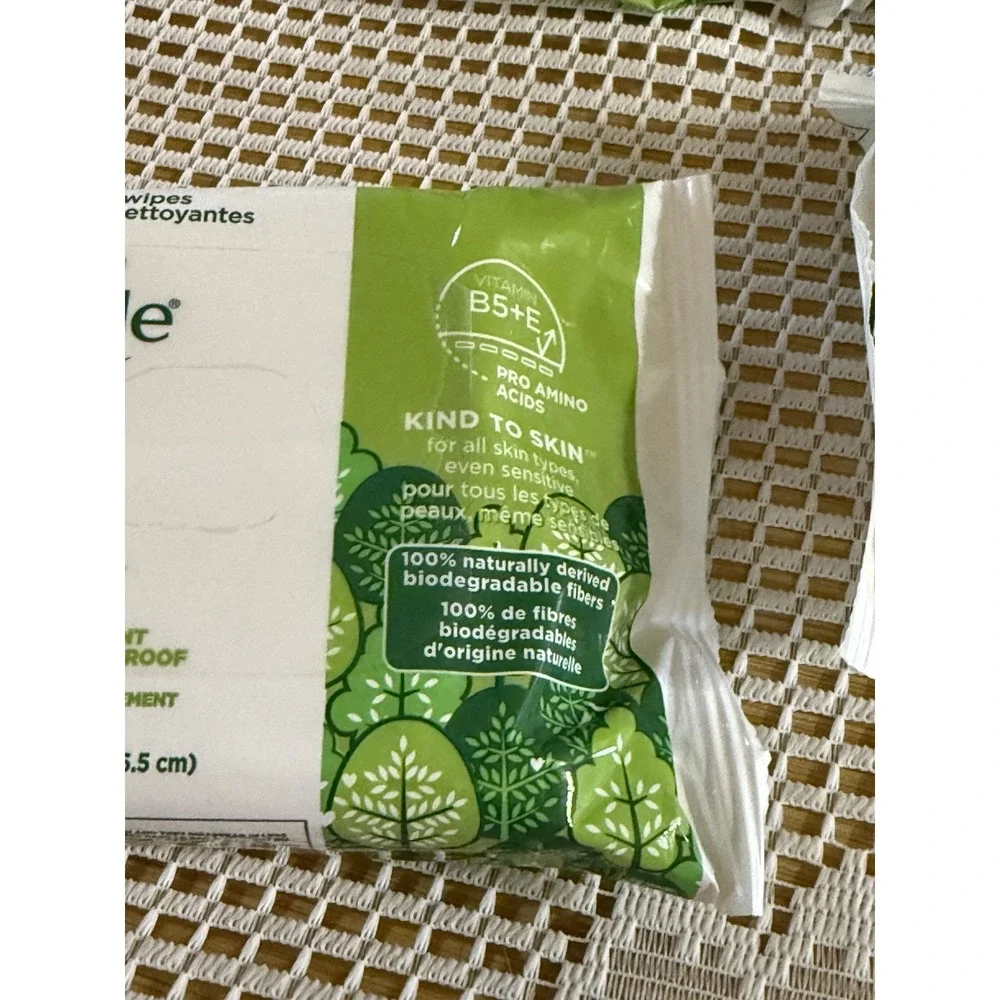 Simple Kind To Skin Cleansing Makeup Remover Wipes - Vegan Facial Cleanser...